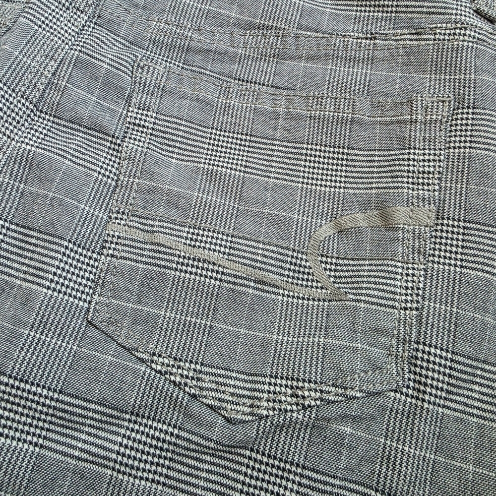 American Eagle Hi Rise Mini Skirt,  Gray Plaid, Size 0 - Picture 7 of 8